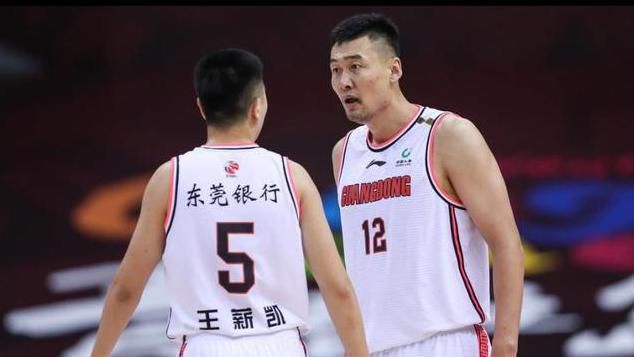 主场面对争冠的球队维拉，红魔能否触底反弹？ 事件冠军主帅下课！